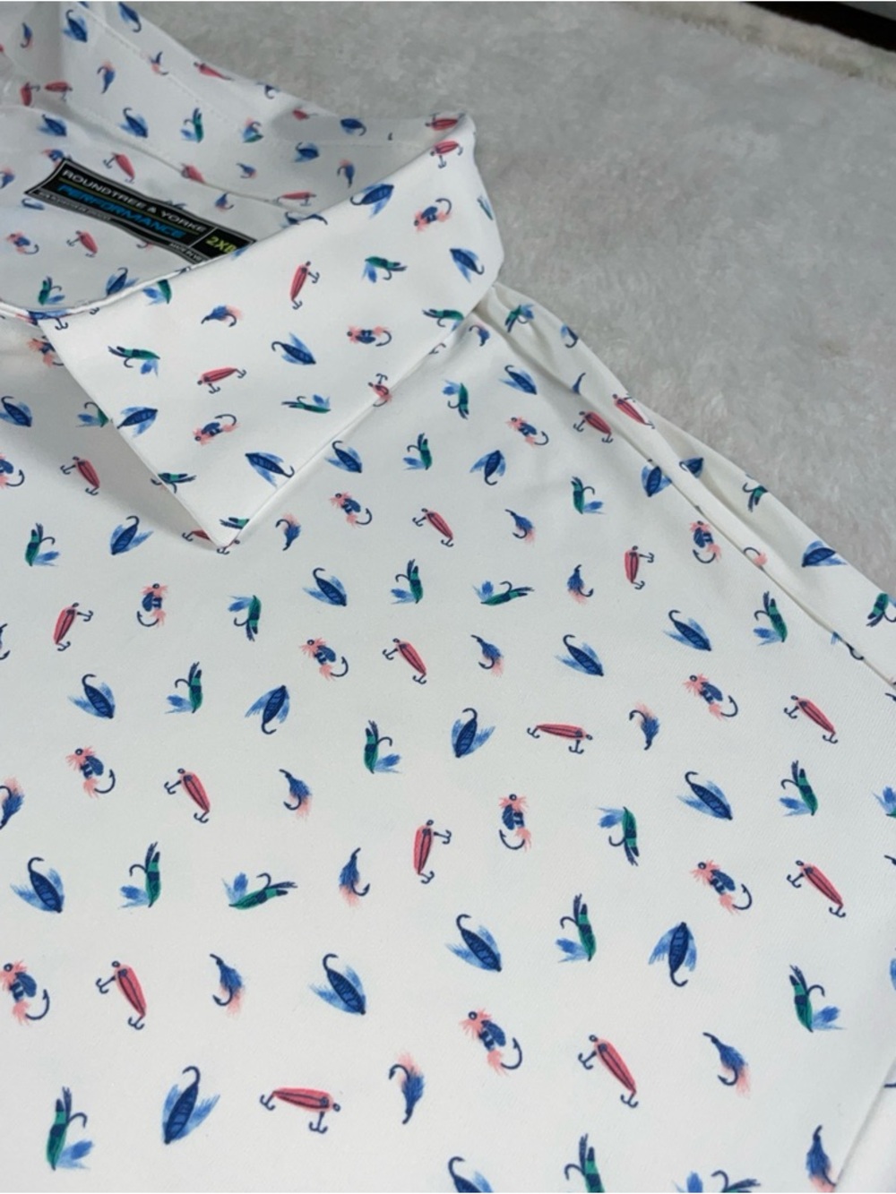 Roundtree & Yorke White Polo with Blue, Green and Pink Surf Print